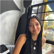 Profesora de clases extraescolares de guitarra